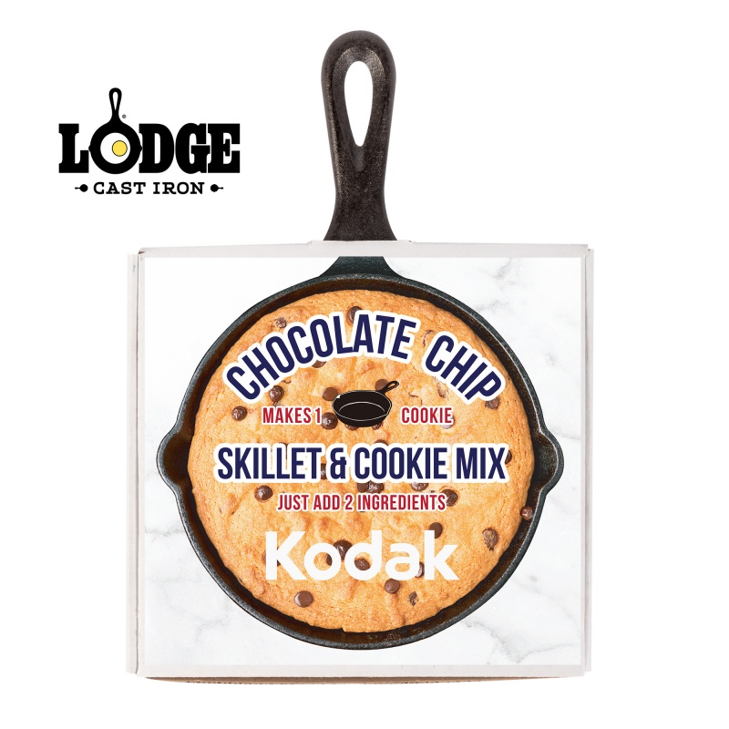 Lodge&reg; and Fresh Beginnings&reg; Cookie Mix and Skillet Set